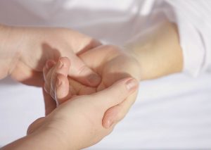 reiki therapy in action, using the hands.